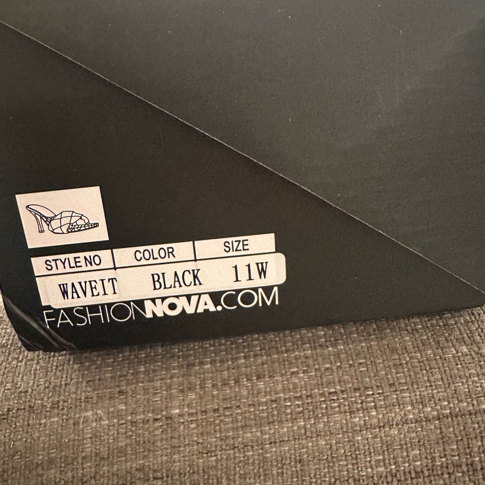 Fashion Nova Heels - Picture 4 of 10